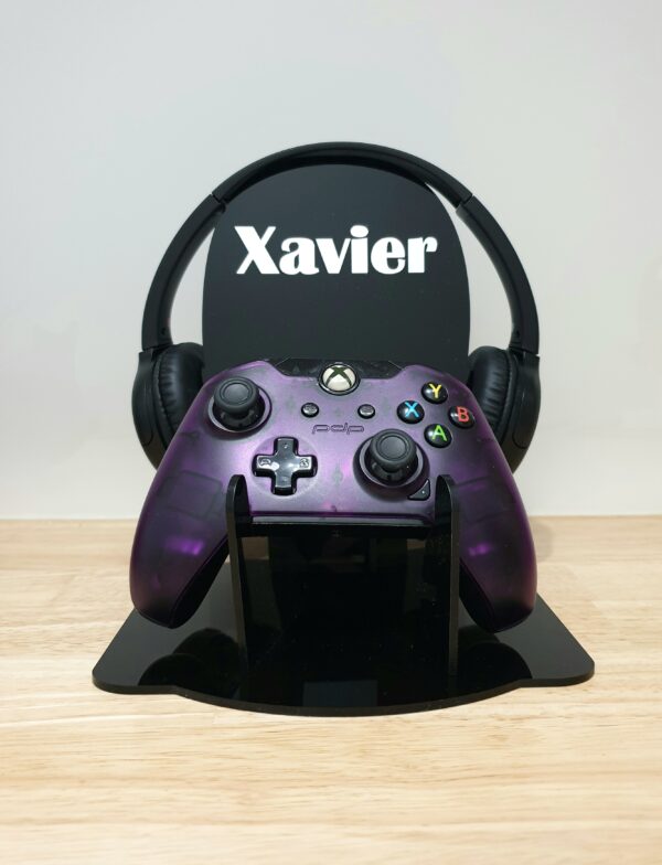 Personalized Headset and controller stand - Image 3