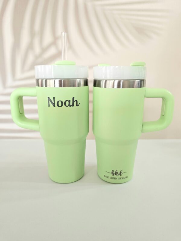 GREEN - 20oz Tumbler, For Hot and Cold Drinks, Perfect for Adults and Kids.