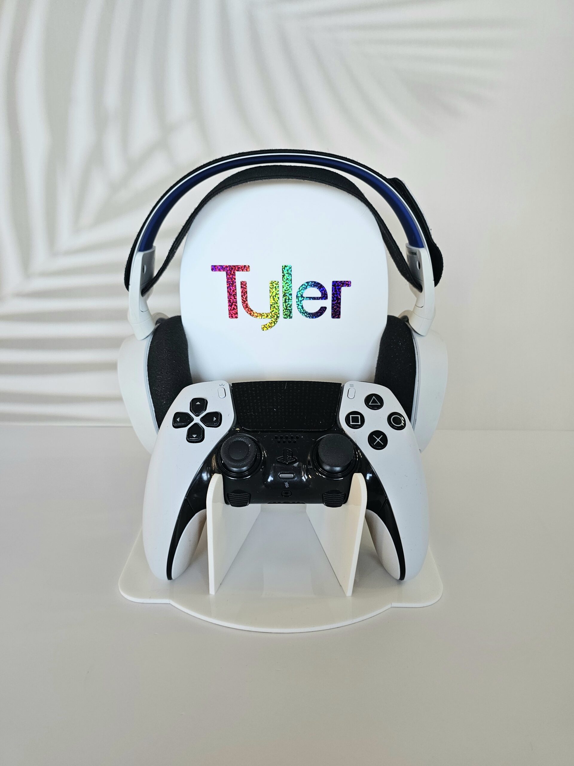 Headset and controller stand - White